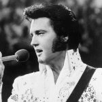 elvis-presley-singing-main-11132