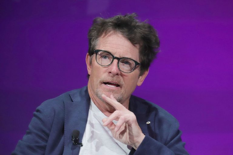 michael-j-fox-mc-240313-333486